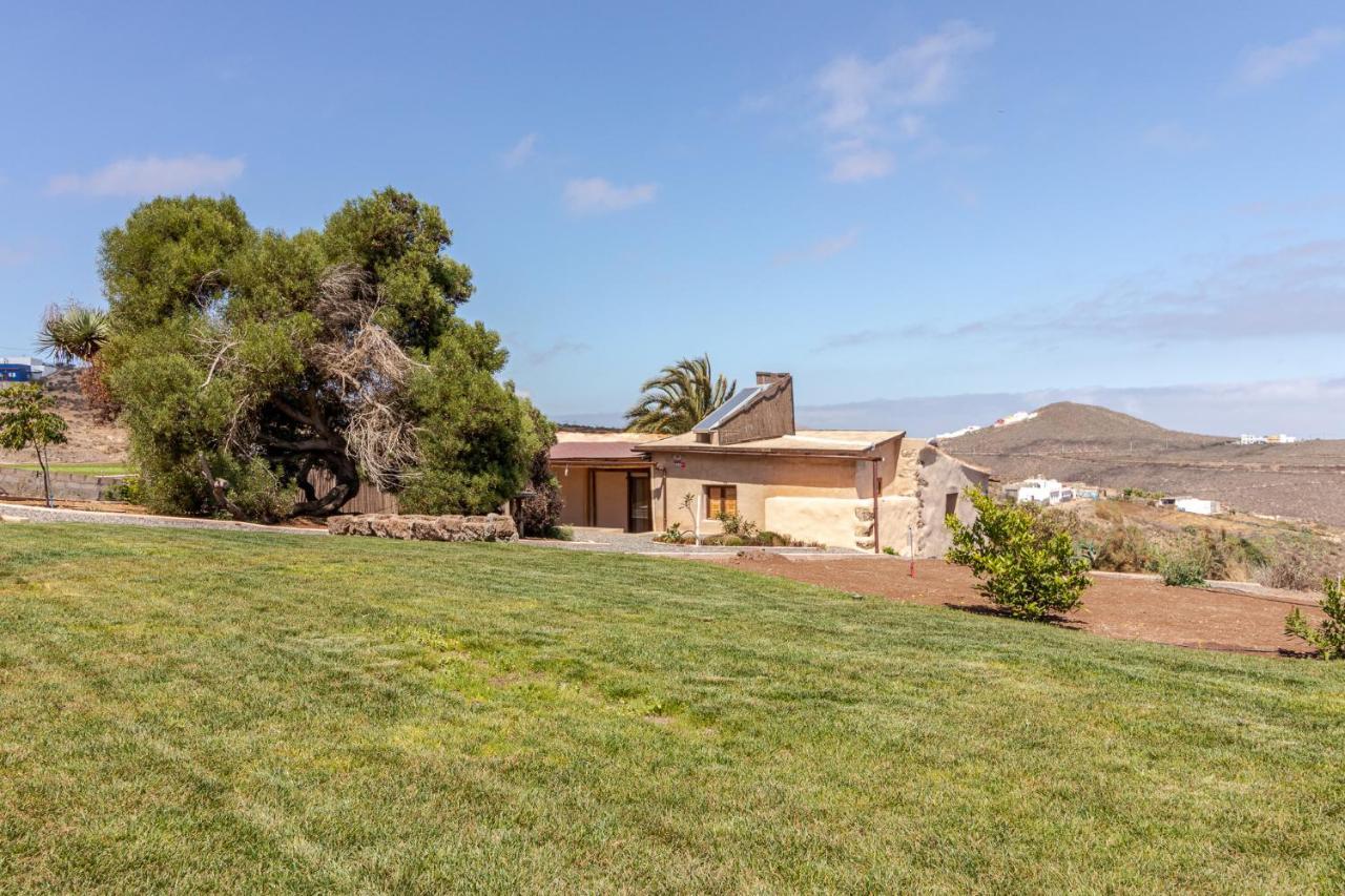 Villa Flatguest Charming House + Pool + Terrace + Views à Santa Maria de Guia de Gran Canaria Extérieur photo