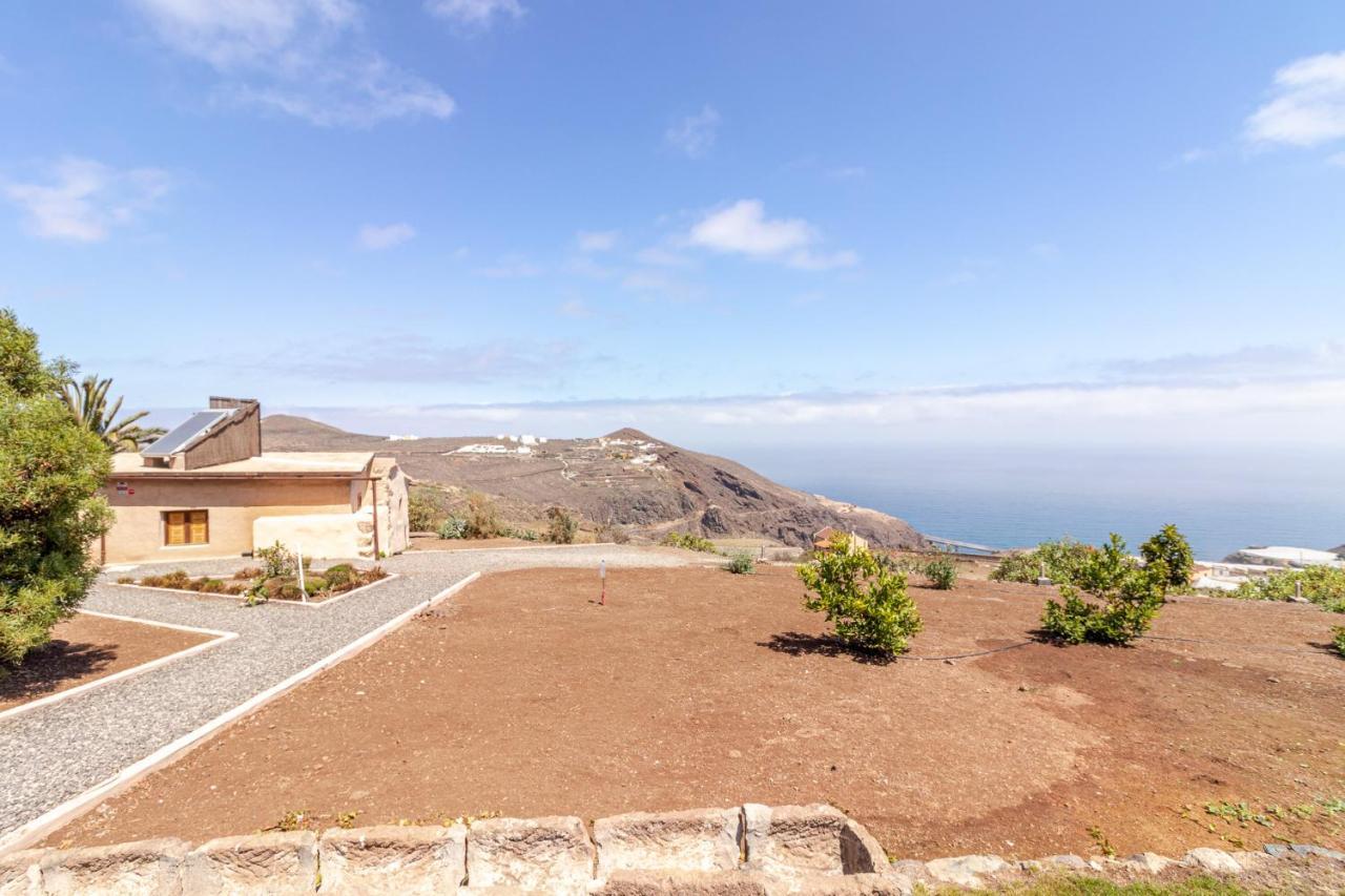 Villa Flatguest Charming House + Pool + Terrace + Views à Santa Maria de Guia de Gran Canaria Extérieur photo