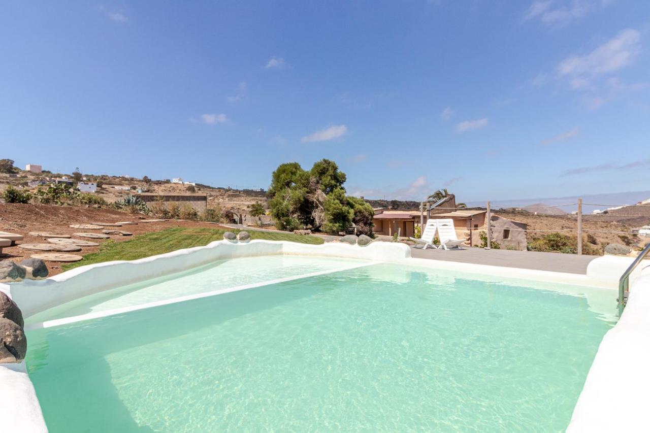 Villa Flatguest Charming House + Pool + Terrace + Views à Santa Maria de Guia de Gran Canaria Extérieur photo